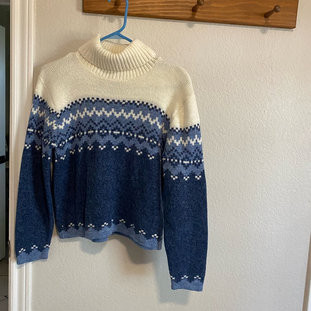 Great Northwest Clothing Company Cream Knit Sweater